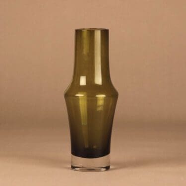 Riihimäen lasi 1376 maljakko, vihreä, suunnittelija Tamara Aladin,