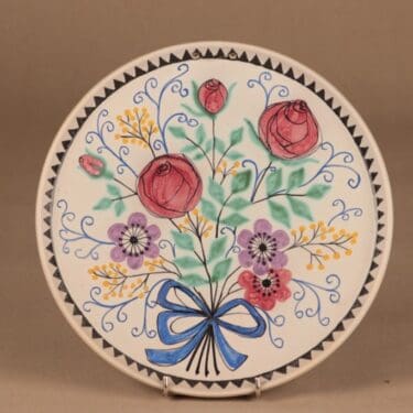 Kupittaan savi seinälautanen, käsinmaalattu, suunnittelija Laila Zink, käsinmaalattu, signeerattu