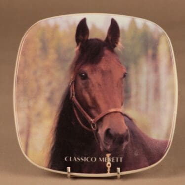 Arabia Suomen Hippos Vuosilautanen 2005, Ori Classico Merett, suunnittelija , Ori Classico Merett, hevosaihe, tilaustyö, numeroitu