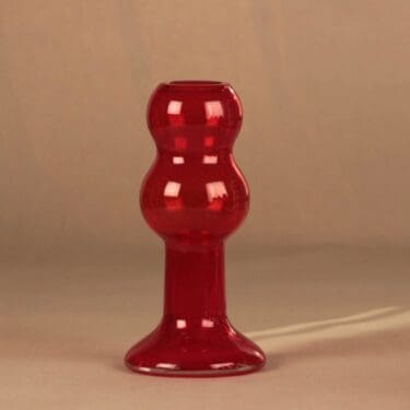 Riihimäen lasi Puisto maljakko, punainen, suunnittelija Ulla-Maija Wikman,