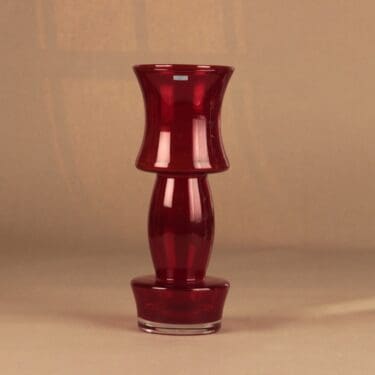 Riihimäen lasi maljakko, rubiininpunainen, suunnittelija ,