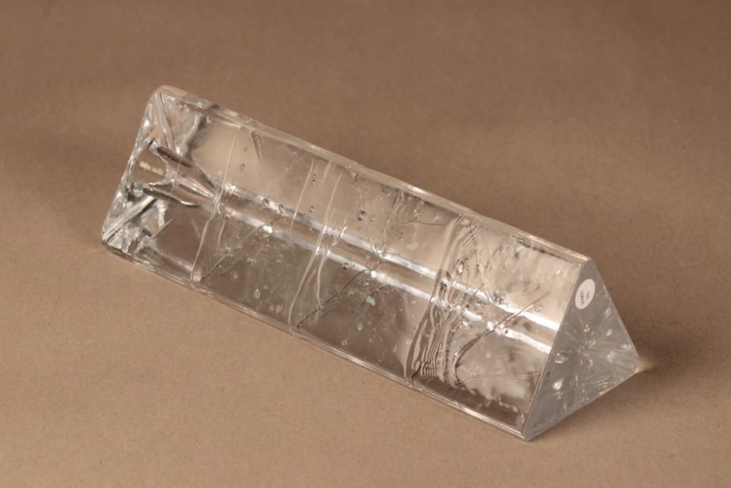 Iittala Arkipelago kynttilänjalka, kolmio, suunnittelija Timo Sarpaneva, kolmio, massiivinen, kolmio kuva 2