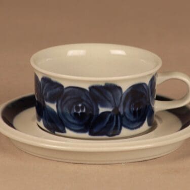 Arabia Anemone teekuppi, käsinmaalattu, suunnittelija Ulla Procope, käsinmaalattu, kukka, signeerattu