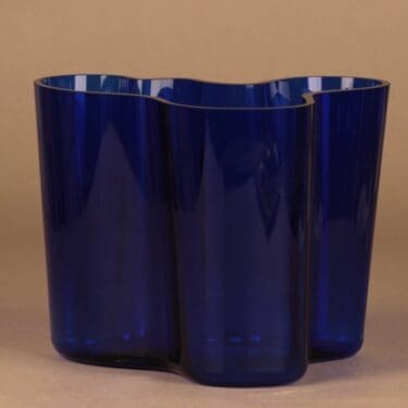 Iittala Aalto-Collections maljakko, numeroitu, suunnittelija Alvar Aalto, numeroitu, signeerattu