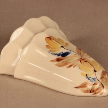 Arabia seinämaljakko, käsinmaalattu, suunnittelija , käsinmaalattu, kukka, signeerattu