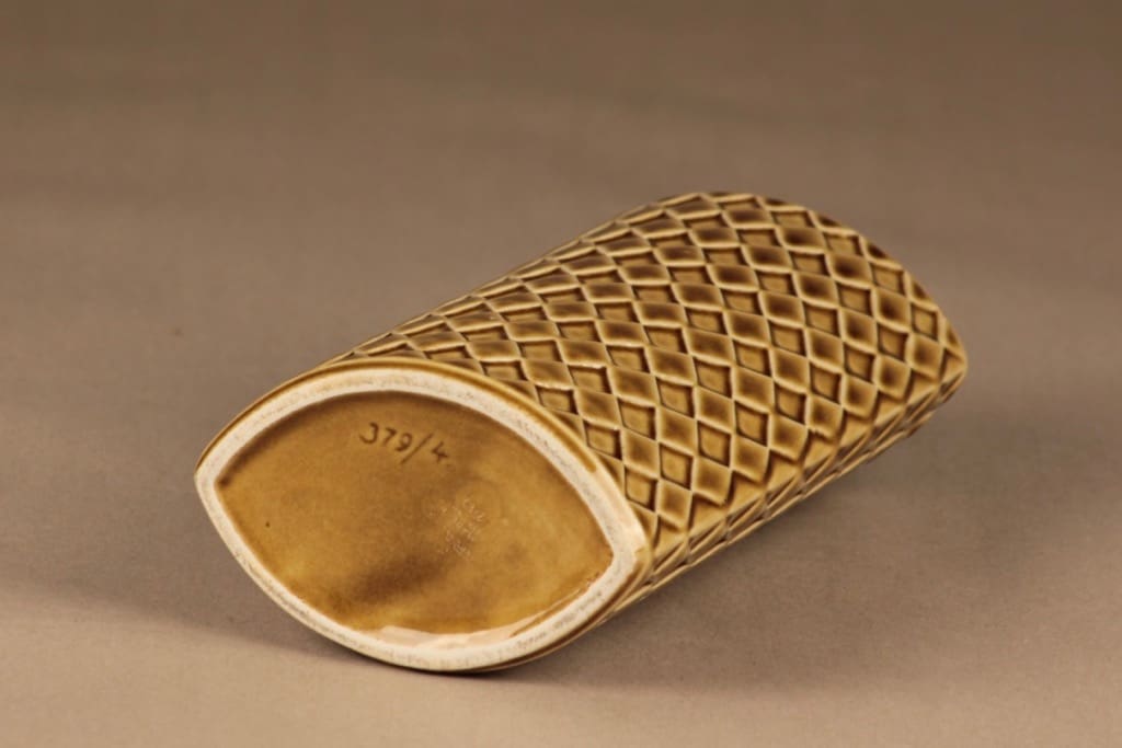 Arabia Harlekiini maljakko, beige, suunnittelija , abstrakti kuva 2