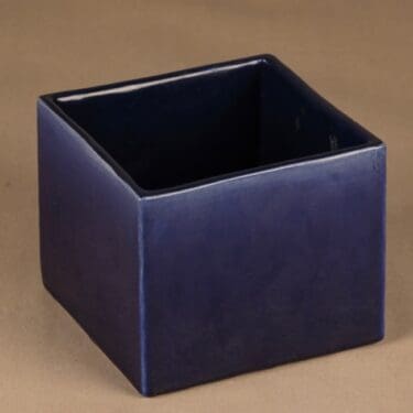 Kupittaan savi malja, signeerattu, suunnittelija Helena Blomstedt, signeerattu