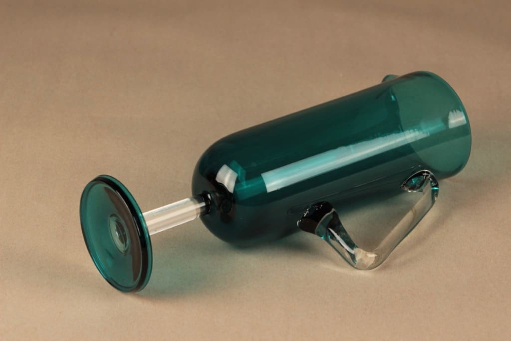 Riihimäen lasi Harlekiini mehukaadin, jalallinen, suunnittelija Nanny Still, jalallinen kuva 2