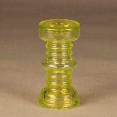 Riihimäen lasi Carmen kääntömaljakko, keltainen, suunnittelija Tamara Aladin, 1972-1981