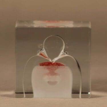 Nuutajärvi vuosikuutio taidelasi, 1985, suunnittelija Oiva Toikka, 1985, signeerattu, numeroitu