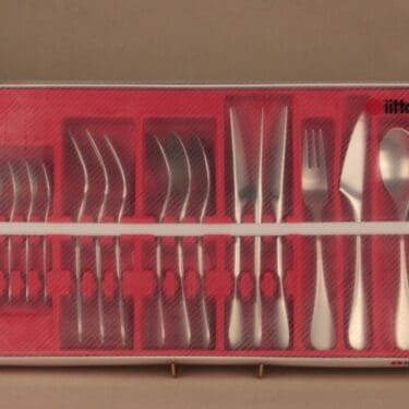 Iittala Mango Aterimet 4+4+4+4, teräs, 16 kpl, suunnittelija Nanny Still,