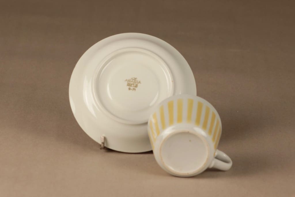 Arabia AA kahvikuppi, puhalluskoriste, suunnittelija , puhalluskoriste, raita, viiva kuva 3