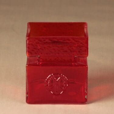 Riihimäen Lasi Pala maljakko punainen koko 4/6 suunnittelija Helena Tynell