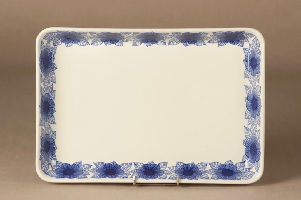 Arabia Malva tarjoiluvati, sininen, suunnittelija Esteri Tomula, kukka, ornamentti kuva 2