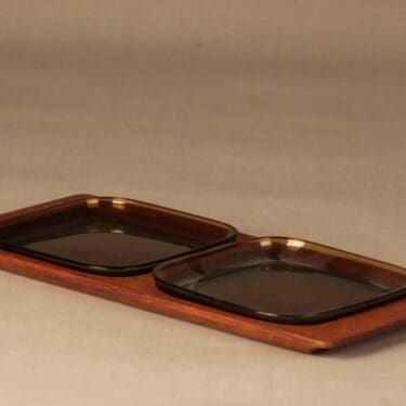 Nuutajärvi 5269 serving plate with teak-tray designer Kaj Franck