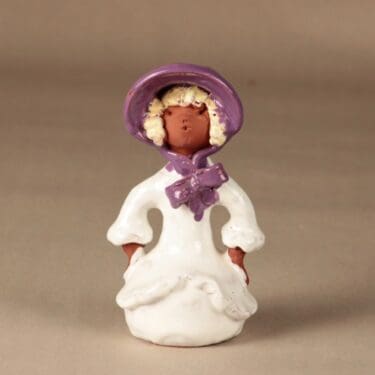 Savimuotoilu tmi figuuri, signeerattu, suunnittelija Anja Kantor, signeerattu, käsinmuotoiltu, käsinmaalattu