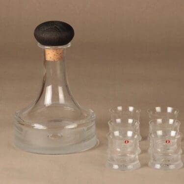 Iittala Kapteenin karahvi ja Kapteenin pöytä karahvi ja snapsilasi(6), kirkas, matta, 1+6 kpl, suunnittelija Tapio Wirkkala, tilaustyö