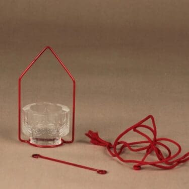 Iittala Kuusi tuikkulyhty, kirkas punainen, suunnittelija Jorma Vennola,