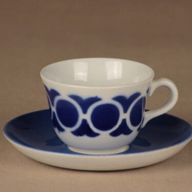 Arabia kahvikuppi, puhalluskoriste, suunnittelija , puhalluskoriste