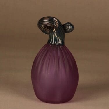 Nuutajärvi taidelasi, Viikuna, suunnittelija Oiva Toikka, Viikuna, signeerattu