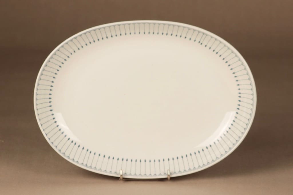 Arabia Heini tarjoiluvati, valkoinen, harmaa, suunnittelija Raija Uosikkinen, kuparipainokoriste