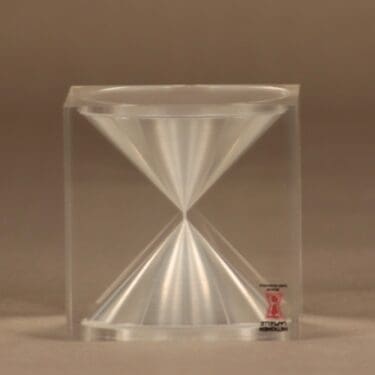 Tiimalasi, Hetkinen lapselle, suunnittelija Tapio Wirkkala, Hetkinen lapselle