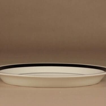 Arabia Faenza raita tarjoilulautanen, mustavalkoinen, suunnittelija Peter Winquist, raita