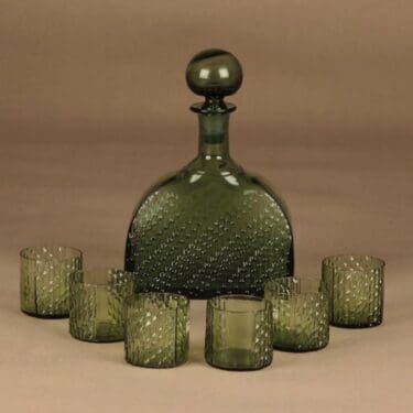 Riihimäen lasi Flindari karahvi ja lasit, vihreä, 1+6 kpl, suunnittelija Nanny Still, Karahvin tilavuus 0.5 l, lasin 5 cl