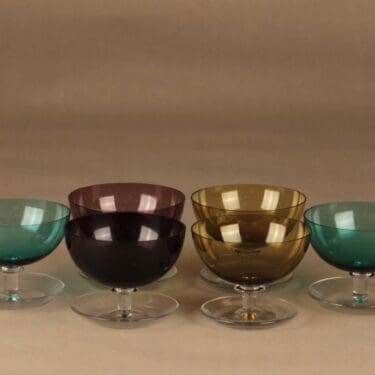 Nuutajärvi 1344 jäätelömalja, eri värejä, 6 kpl, suunnittelija Saara Hopea,