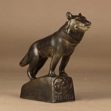 Arabia figuuri, Susi, suunnittelija Taisto Kaasinen, Susi