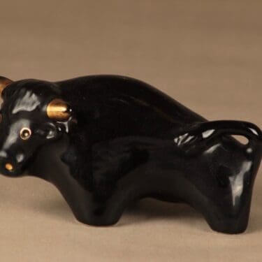 Arabia figuuri, Härkä suunnittelija Taisto Kaasinen