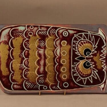 Arabia AH seinäreliefi, Pöllö, suunnittelija Annikki Hovisaari, Pöllö, signeerattu