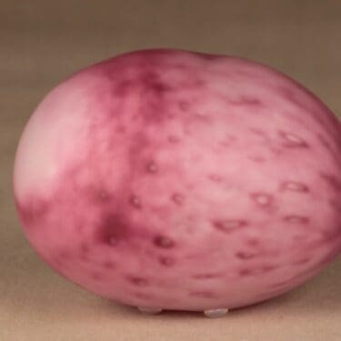 Nuutajärvi Vihannekset lasiveistos, Bataatti, suunnittelija Oiva Toikka, Bataatti, signeerattu, numeroitu