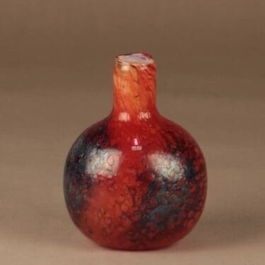 Nuutajärvi Tunturissa koristepullo Ruska suunnittelija Oiva Toikka