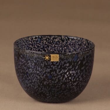 Nuutajärvi Tunturissa malja suunnittelija Oiva Toikka