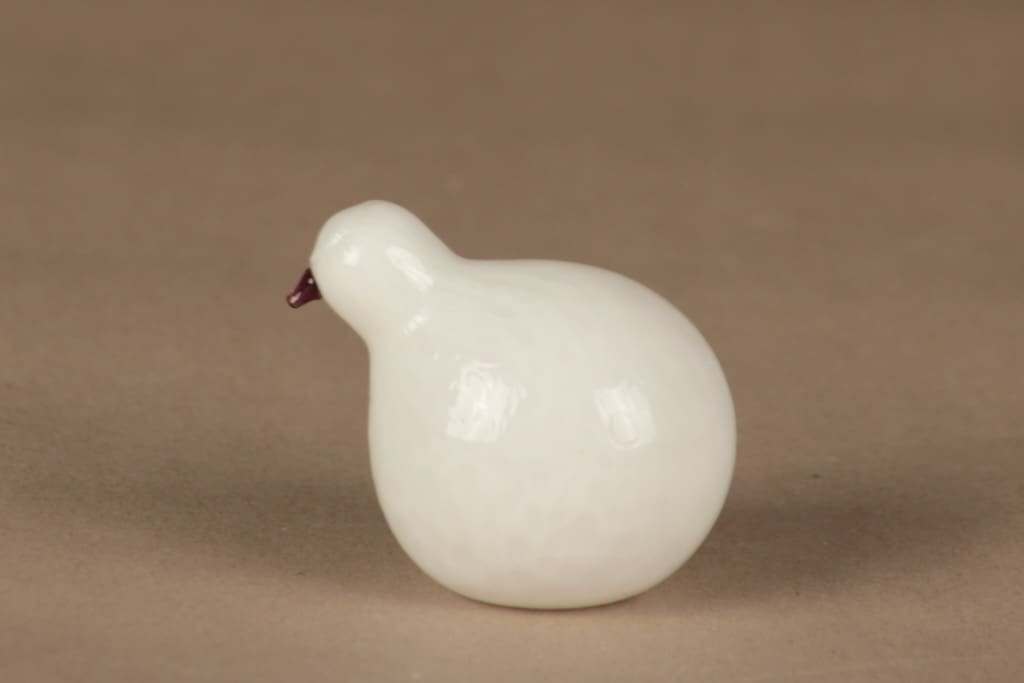 Nuutajärvi lintu , Untuvikko, suunnittelija Oiva Toikka, Untuvikko, signeerattu