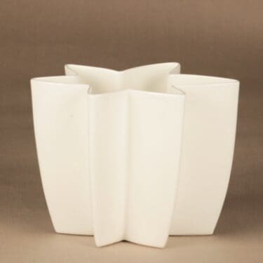 Iittala Carambola maljakko, valkoinen, suunnittelija Heikki Orvola, Pro Arte