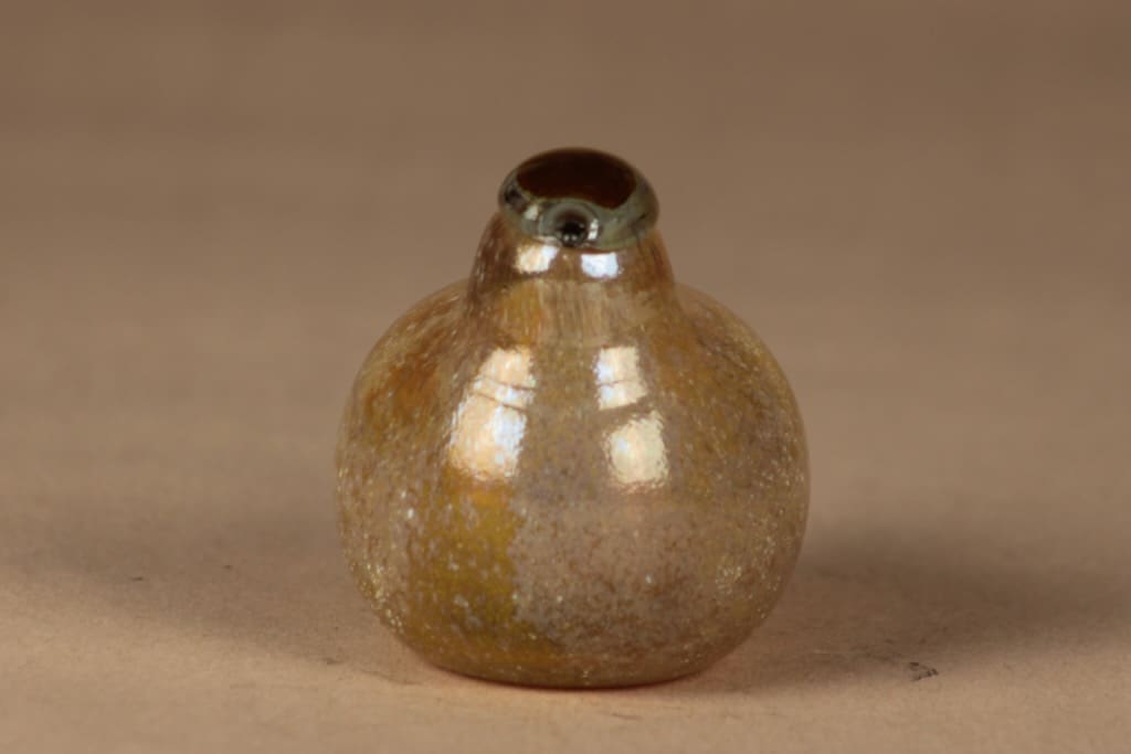 Nuutajärvi lintu , yrityslintu, suunnittelija Oiva Toikka, yrityslintu kuva 3