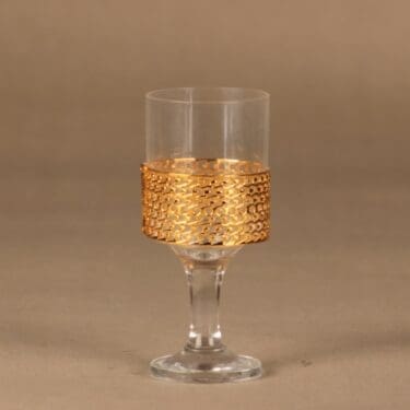 Iittala Karaatti wine glass with feet designer Timo Sarpaneva