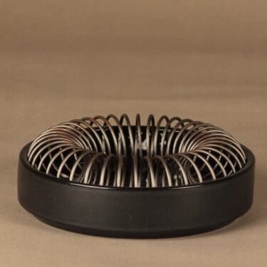 Arabia Kokki lämmitin, musta, suunnittelija Tapio Yli-Viikari,