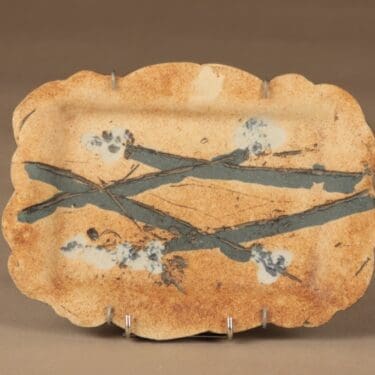 Arabia taidekeramiikkalaatta, signeerattu, suunnittelija Francesca Lindh, signeerattu, käsintehty