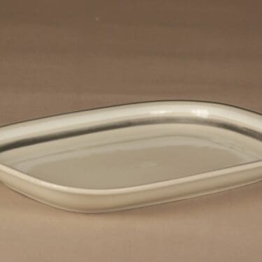 Arabia Salla serving plate designer Raija Uosikkinen