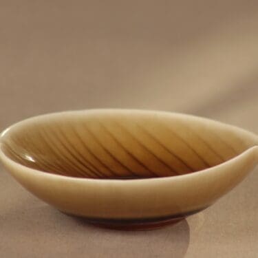 Arabia malja, ruskea, suunnittelija Raija Tuumi,