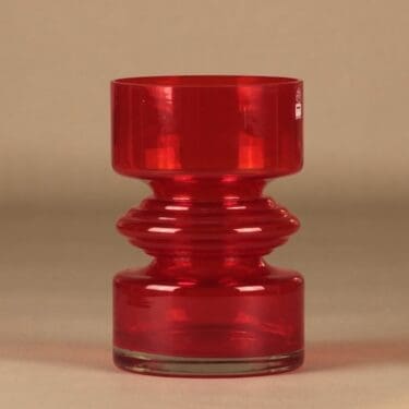 Riihimäen lasi Tiimalasi maljakko, punainen, suunnittelija Nanny Still,
