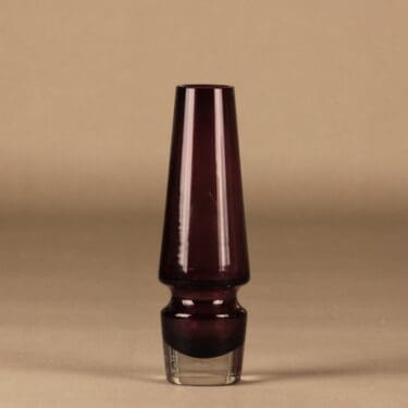 Riihimäen lasi maljakko, lila, kirkas, suunnittelija Tamara Aladin,