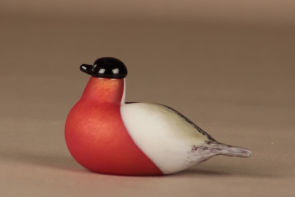 Nuutajärvi lintu , Punatulkku, suunnittelija Oiva Toikka, Punatulkku, signeerattu