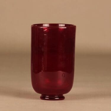 Nuutajärvi Baltica maljakko, rubiininpunainen, suunnittelija Heikki Orvola,