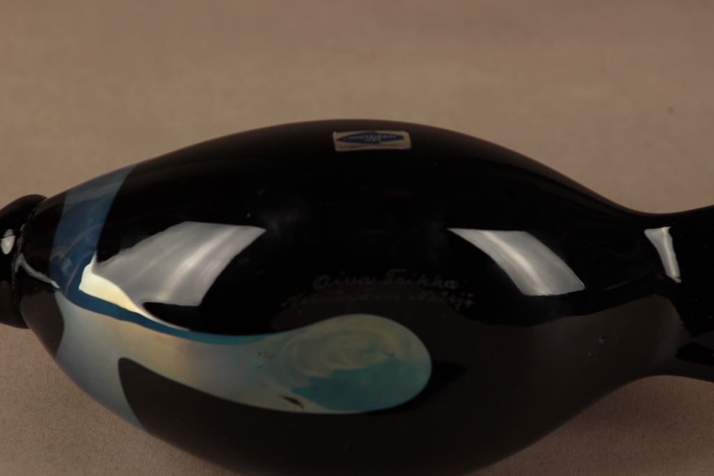 Nuutajärvi lintu , Varis, suunnittelija Oiva Toikka, Varis kuva 5