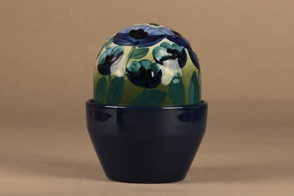 Arabia Ikikukka Ikikukka, Soilikki, suunnittelija Heljä Liukko-Sundström, Soilikki, käsinmaalattu, signeerattu