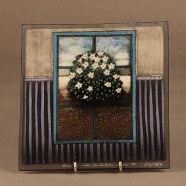 Arabia HLS seinälautanen, numeroitu, suunnittelija Heljä Liukko-Sundström, numeroitu, signeerattu